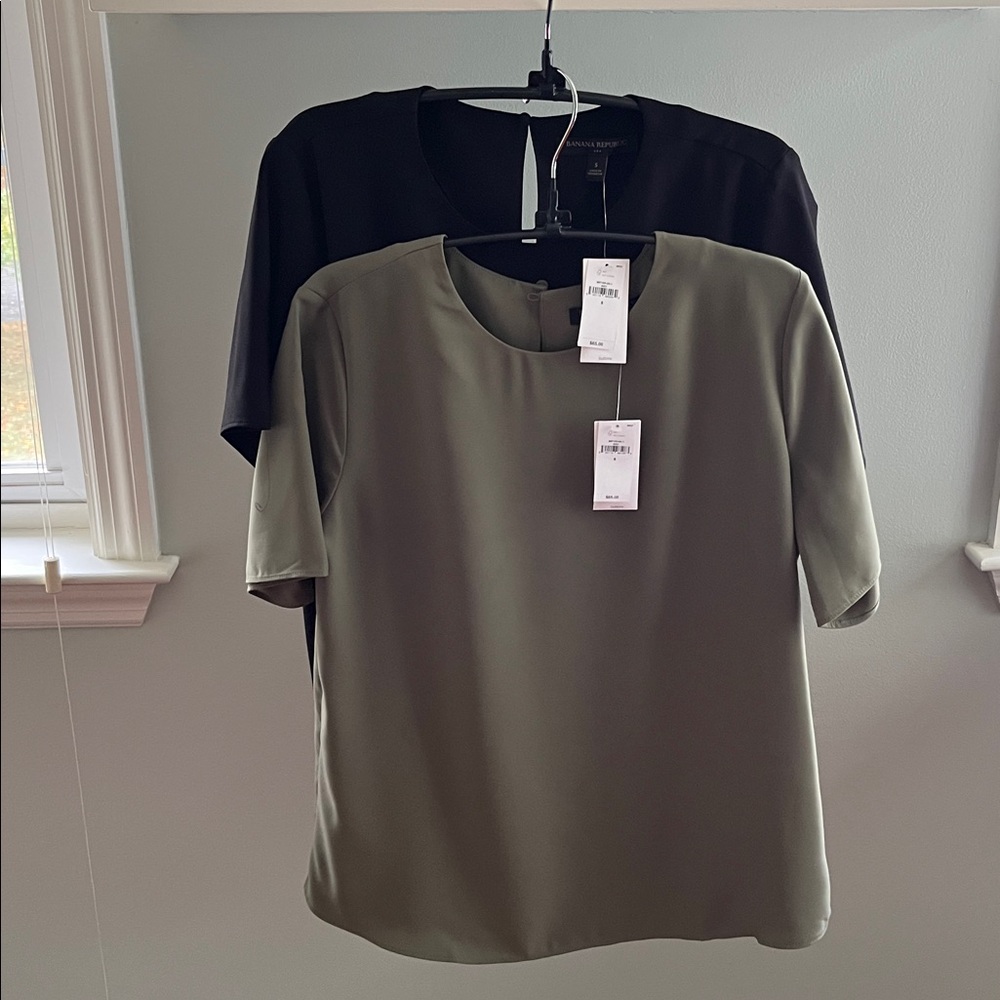 Banana Republic Olive and Black Short Sleeve Blouses